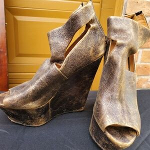 Women wedge heels